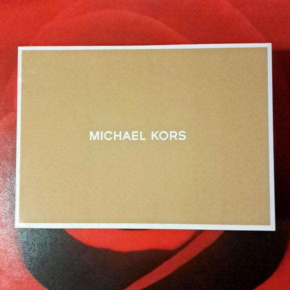 Michael Kors Monique Sneakers - Picture 8 of 8